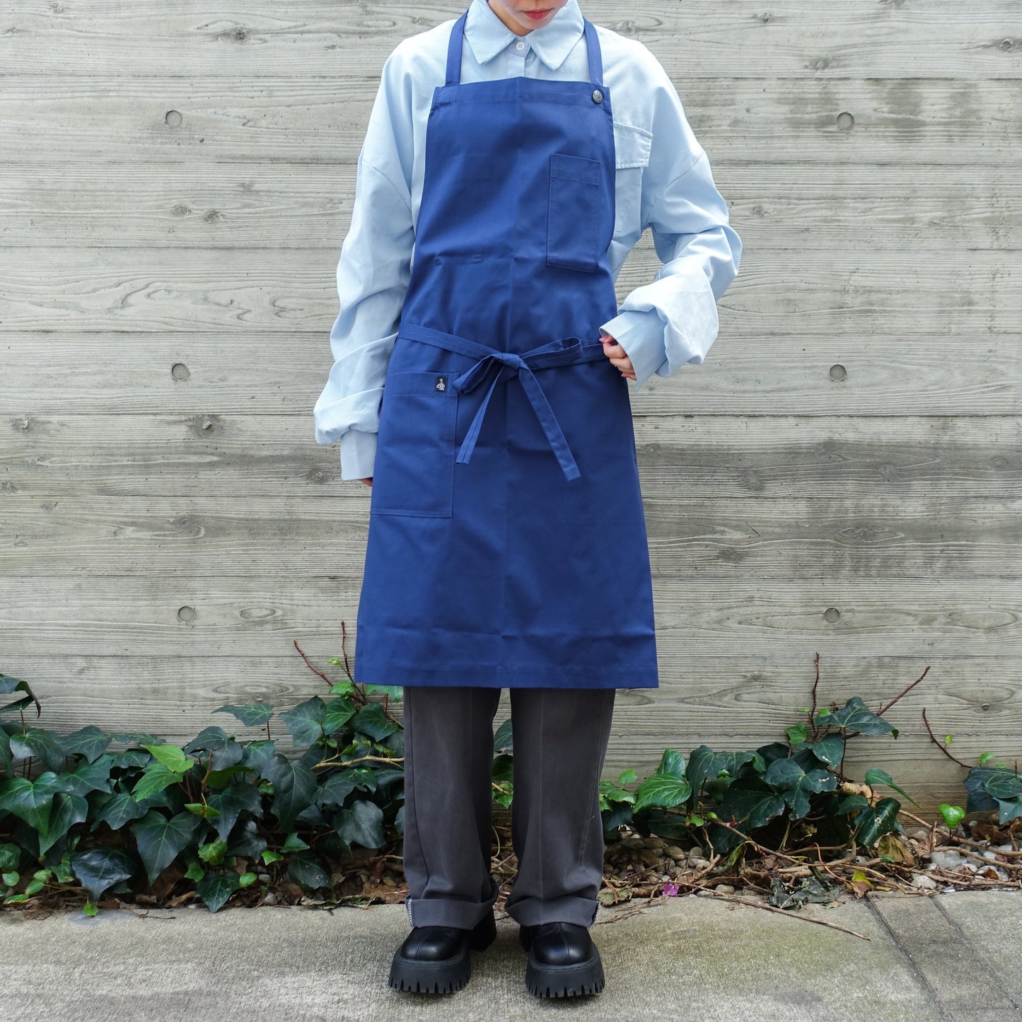 El transwaal／エル・トランスバル エプロン プレーン Short【ブルー】