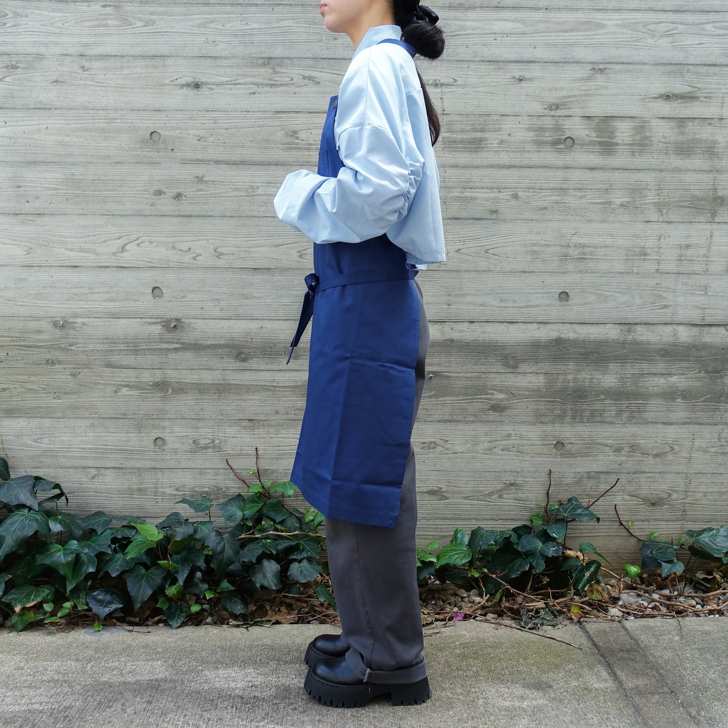 El transwaal／エル・トランスバル エプロン プレーン Short【ブルー】