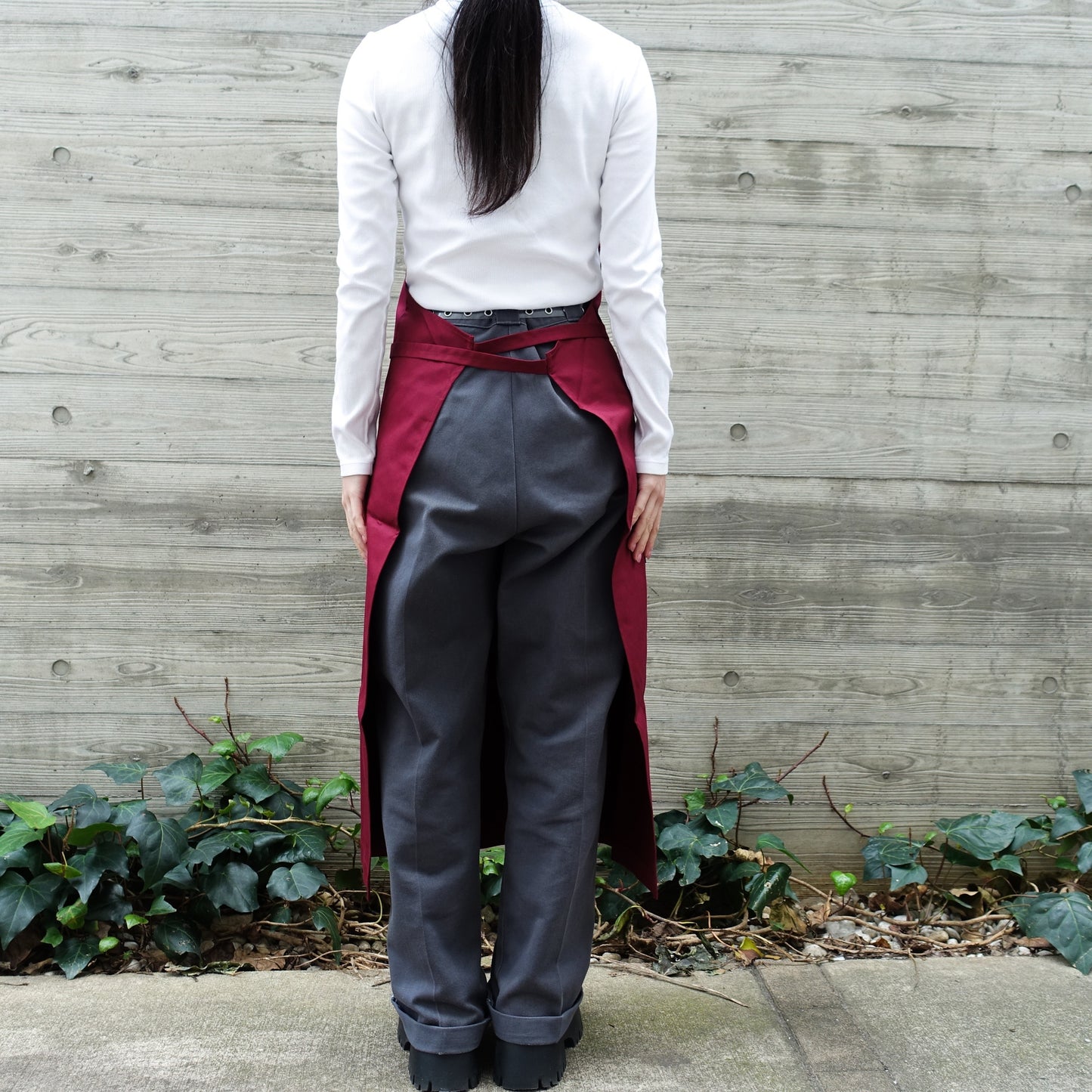 El transwaal／エル・トランスバル エプロン プレーン Long 【バーガンディー】