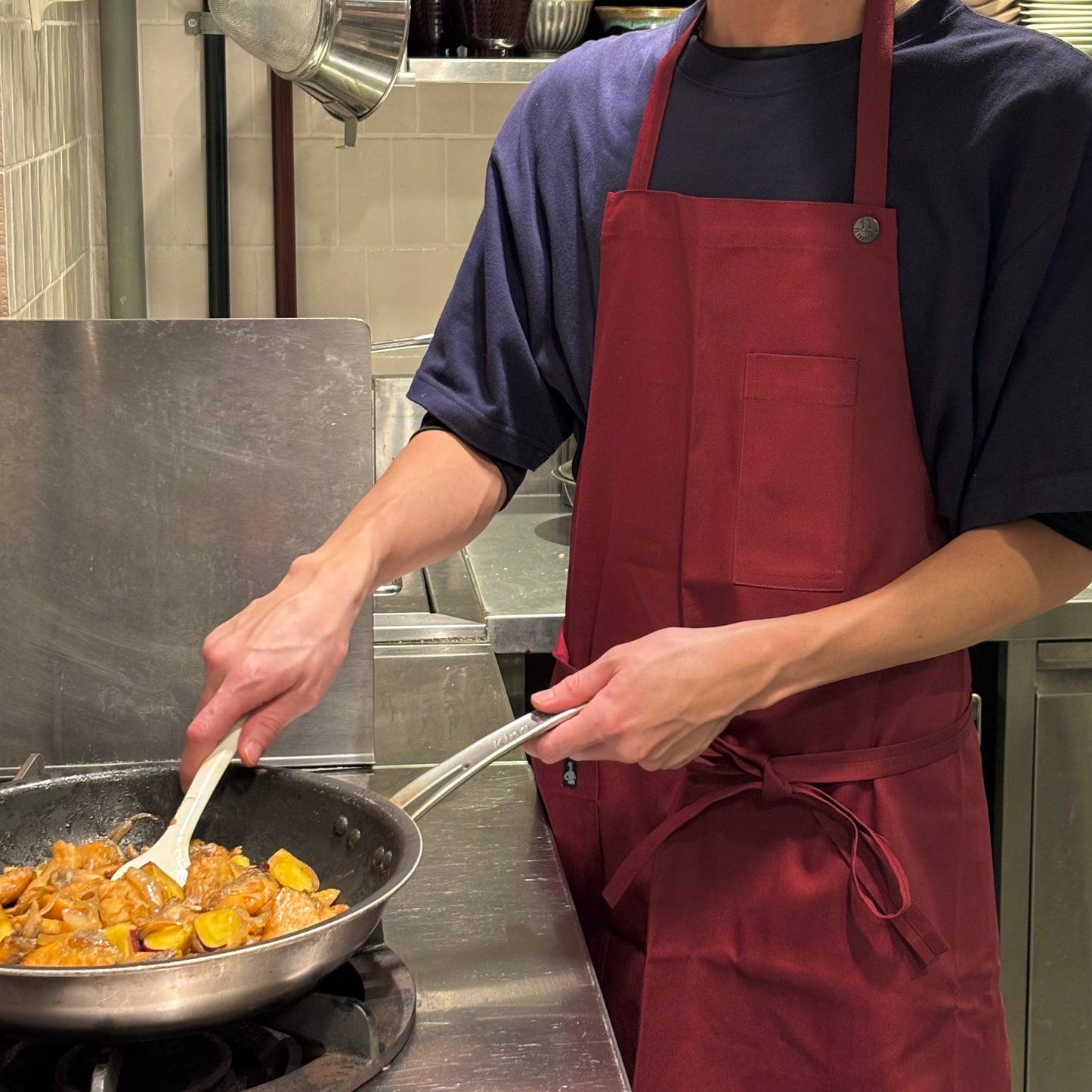 El transwaal／エル・トランスバル エプロン プレーン Short【バーガンディー】