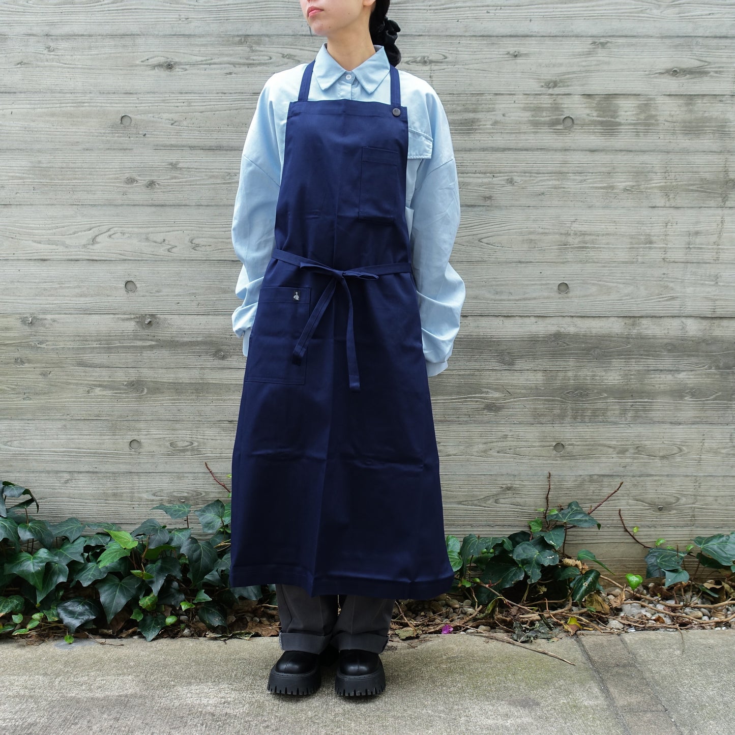 El transwaal／エル・トランスバル エプロン プレーン Long 【ネイビー】